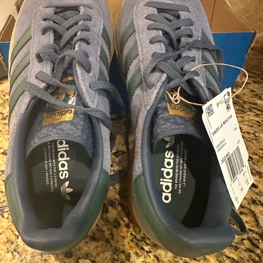 adidas Originals Gazelle Women’s Suede Sneakers in Blue and Green Platform NWT - Picture 3 of 3